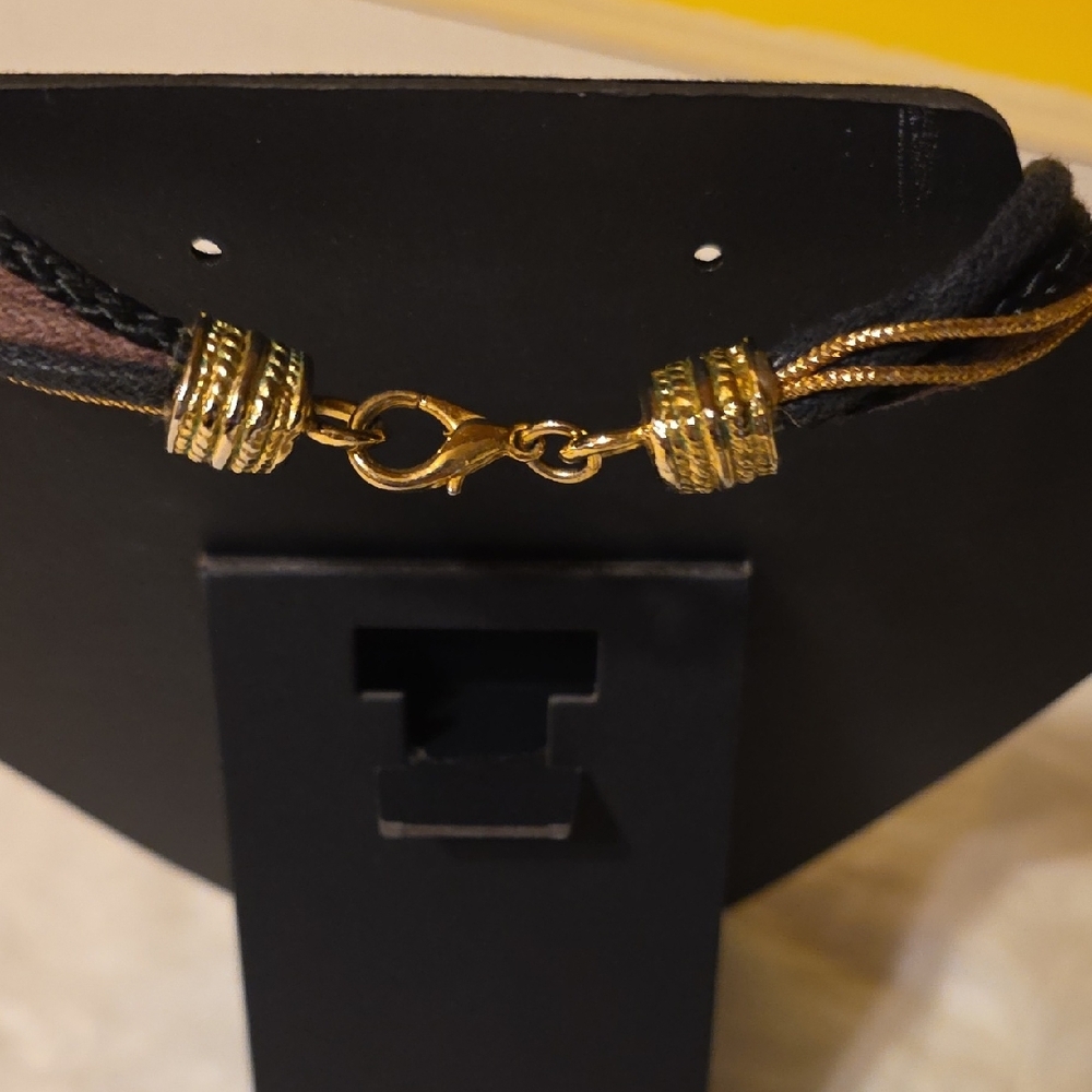 Elegant Gold Pendant Necklace [2/$15] - Picture 2 of 4